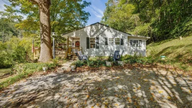 Cottage-Style Country Home on Nearly 20 Acres in Blountville, Tennessee — 5,000